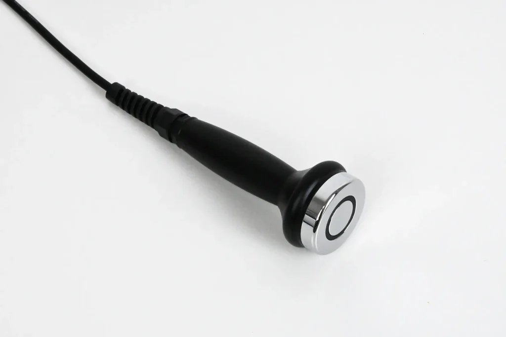 Face radio frequency handle for multifunctional cryolipolysis machine