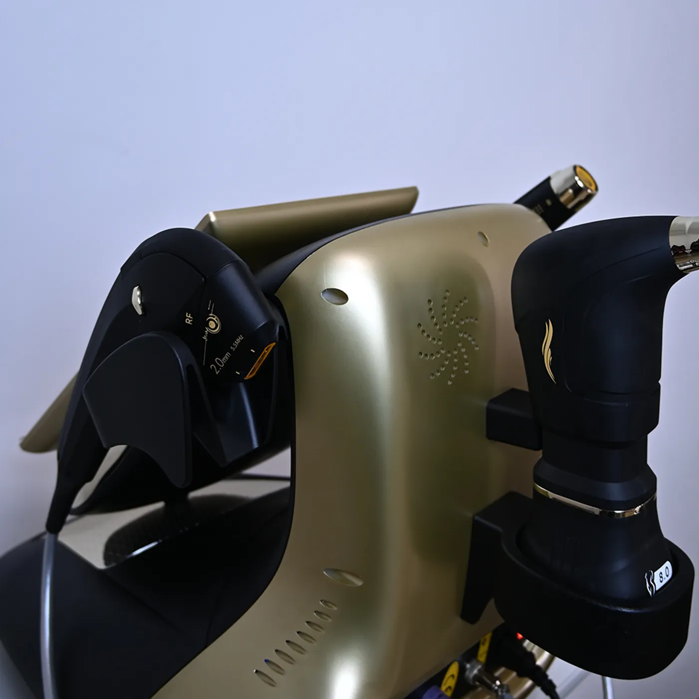 Machine HIFU 25D-360Max gros plan poignée 18RS applicateur corps et visage