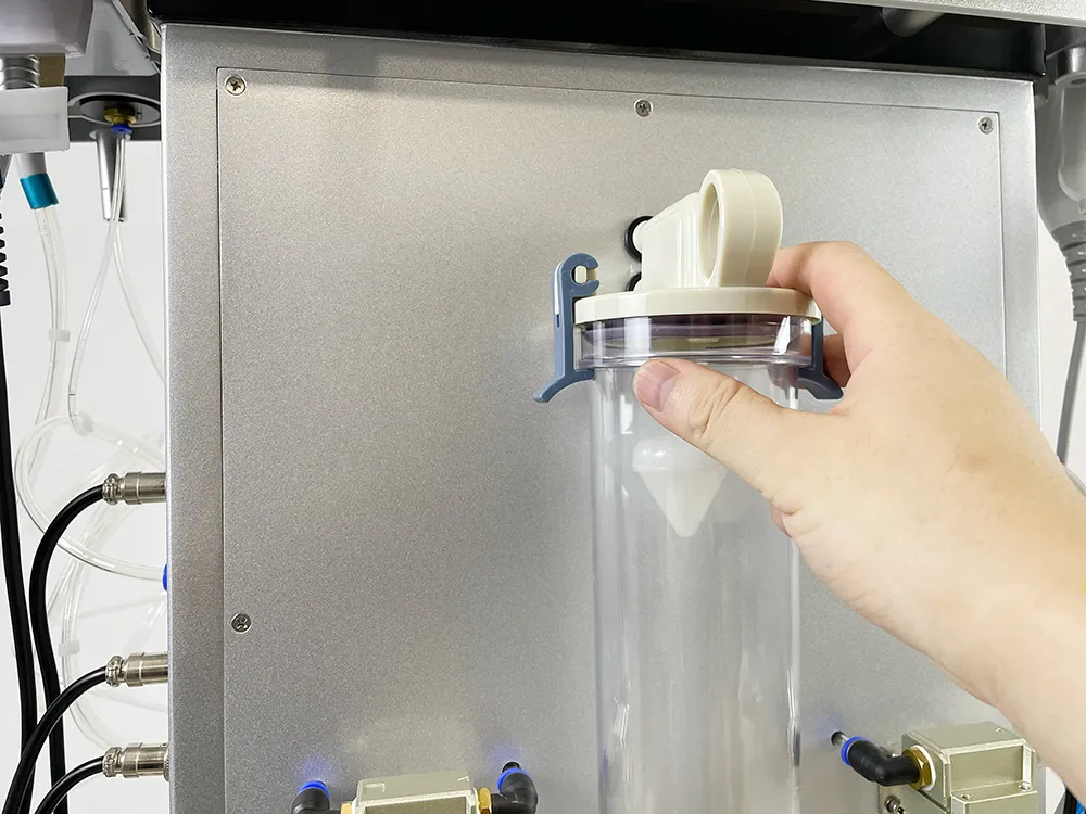 Appareil Hydrodermabrasion Multifonctionnelle 15 en 1, installation du flacon de liquide usé, réservoir pour déchets liquides de l'appareil esthétique