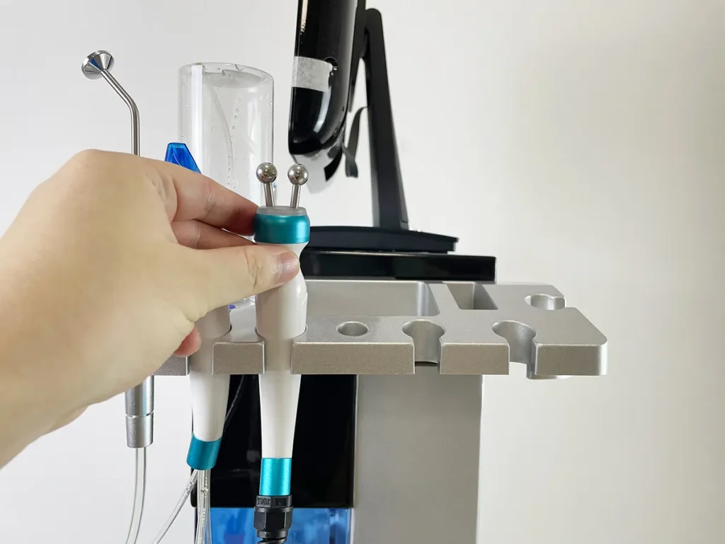 Appareil Hydrodermabrasion Multifonctionnelle 15 en 1, installation de la manche radiofréquence, guide de montage de l'accessoire de raffermissement cutané professionnel