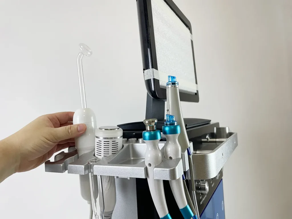 Install high-frequency electrotherapy handle for 15 in 1 Hydradermabrasion Machine