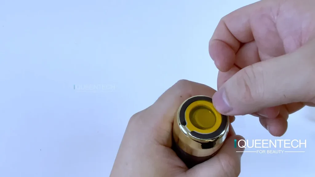 Appareil HIFU 25D 360 MAX, appliquer l'autocollant d'étanchéité sur la cartouche 36RS